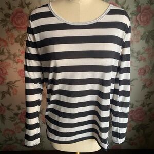Free w/ $20 Purchase / LuLaRoe Striped Black and White Long Sleeve Top